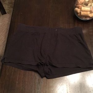 Never Worn Black Comfy shorts size M